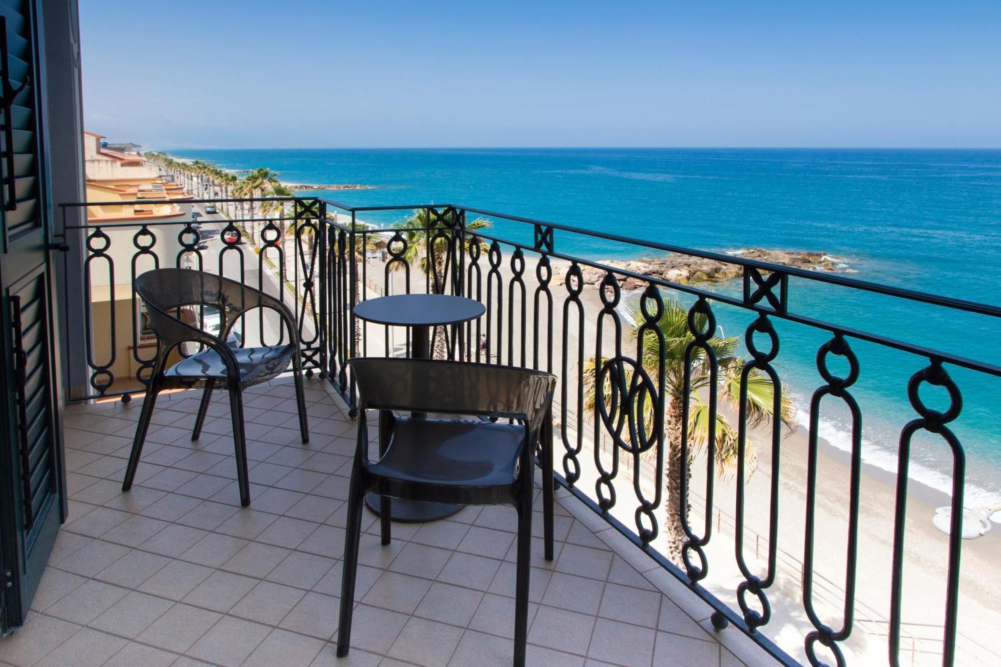 Hotel Il Mulino Capo dʼOrlando Exterior foto